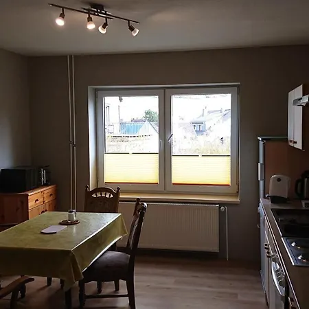 Angelburg - Marburg Biedenkopf Mit Balkon Und Badewanne