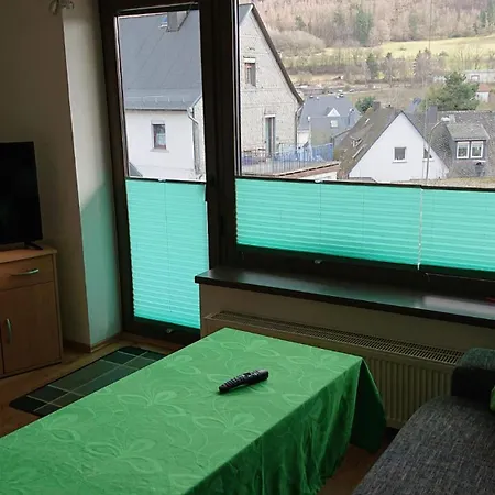 Angelburg - Marburg Biedenkopf Mit Balkon Und Badewanne דירה *